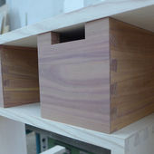 Schubkasteneinsätze aus Zwetschgenholz gezinkt